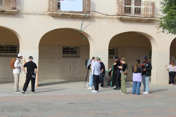 El equipo fotográfico en la Plaza Vieja.