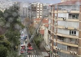 Intervención de los bomberos, este mes en la calle Baeza.