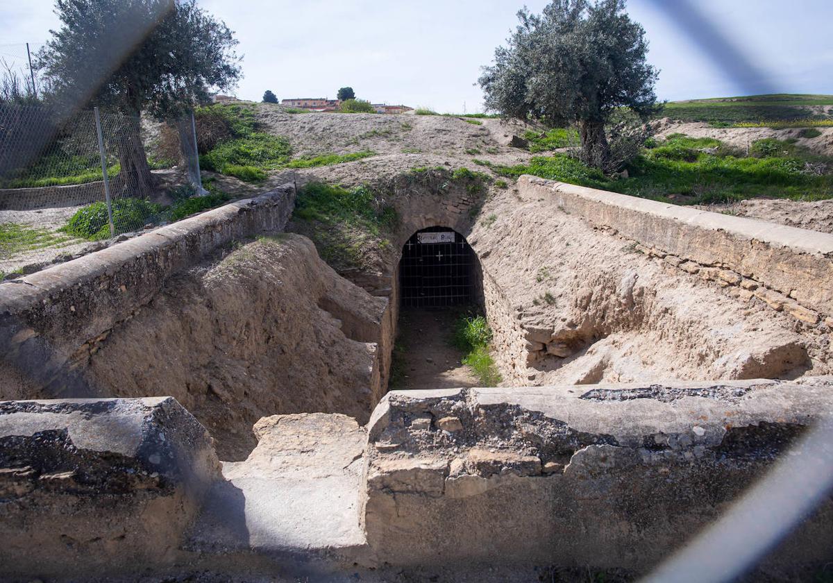 Imagen actual del baptisterio romano de Las Gabias, que está vallado para empezar la actuación.