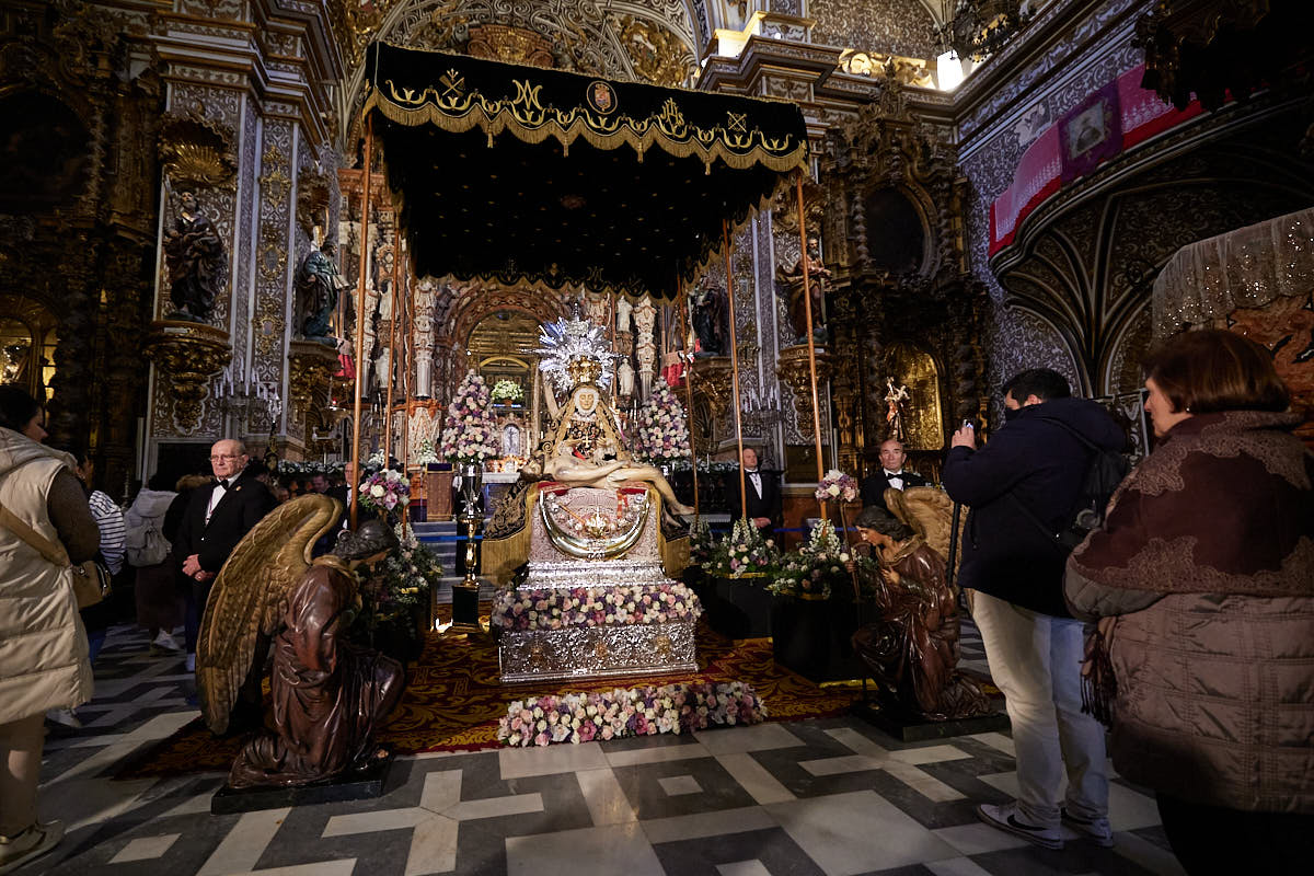 Las imágenes de la Virgen de las Angustias tras su restauración