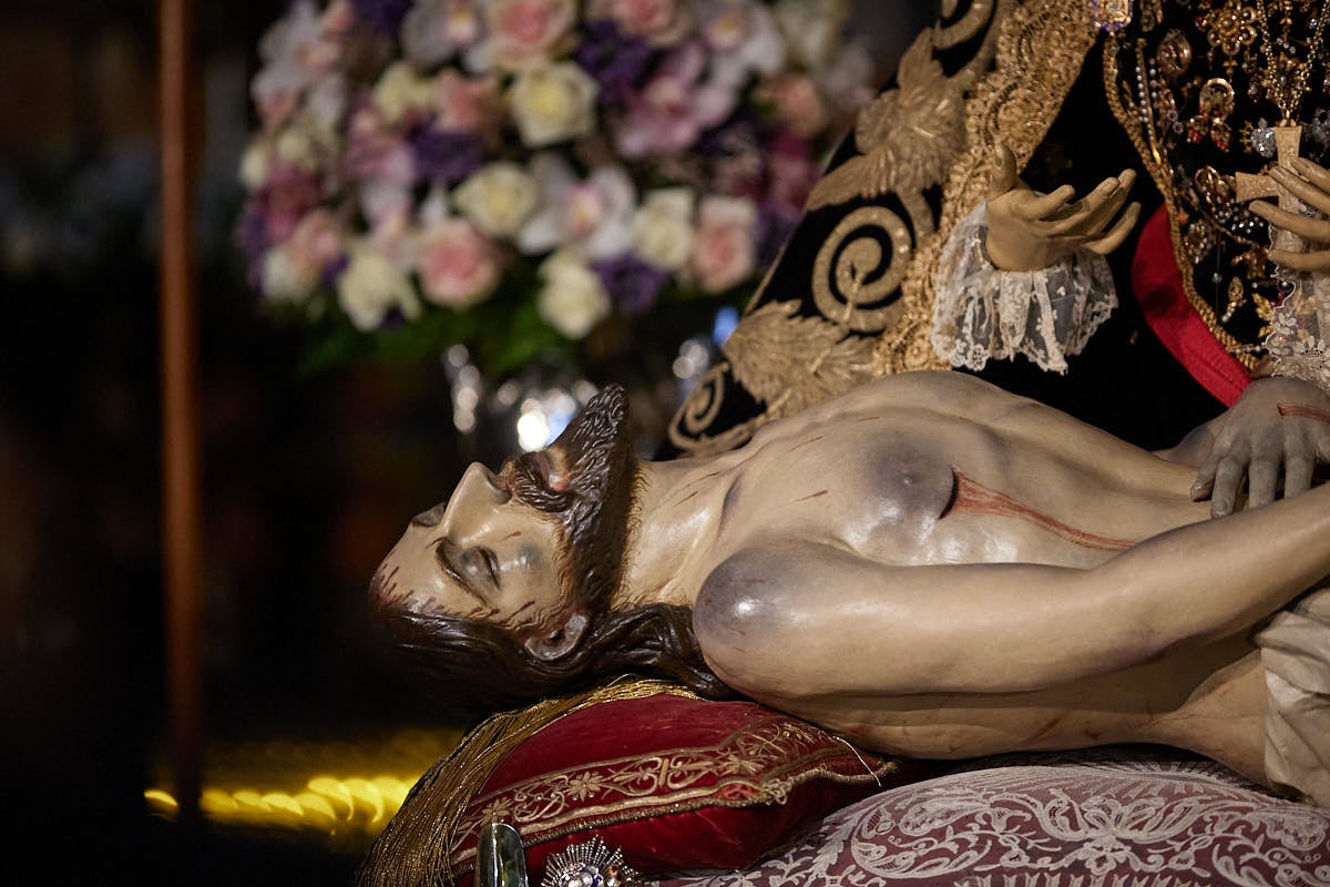 Las imágenes de la Virgen de las Angustias tras su restauración