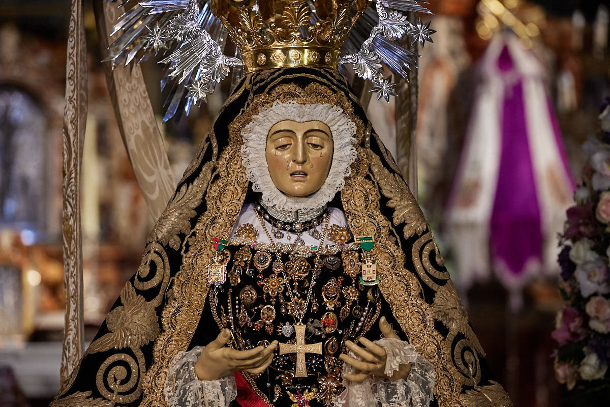 Las imágenes de la Virgen de las Angustias tras su restauración