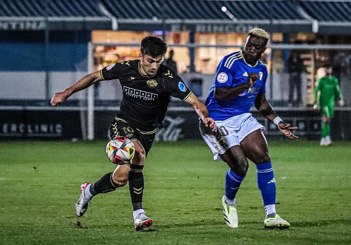 Jannick Buyla aportó equilibrio en el medio campo al final del partido y contribuyó en la jugada del 1-3.