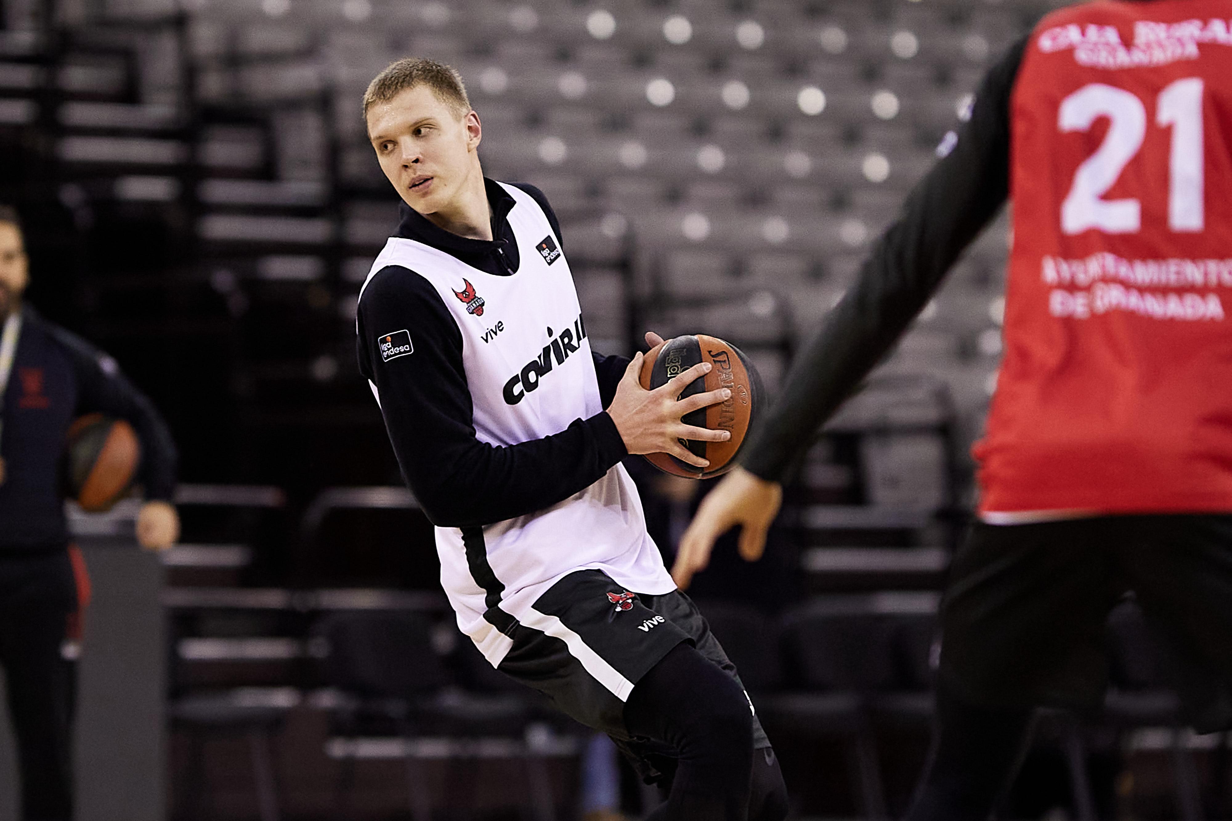 Valtonen participa en su primer entrenamiento como rojinegro.