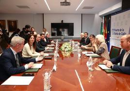 Reunión celebrada en la sede de laAutoridad Portuaria de Cádiz.