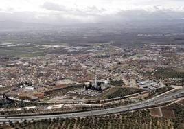 Sareb pone sus terrenos a disposición de 16 municipios de Granada