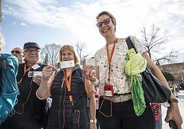 Turistas extranjeros en la Alhambra.