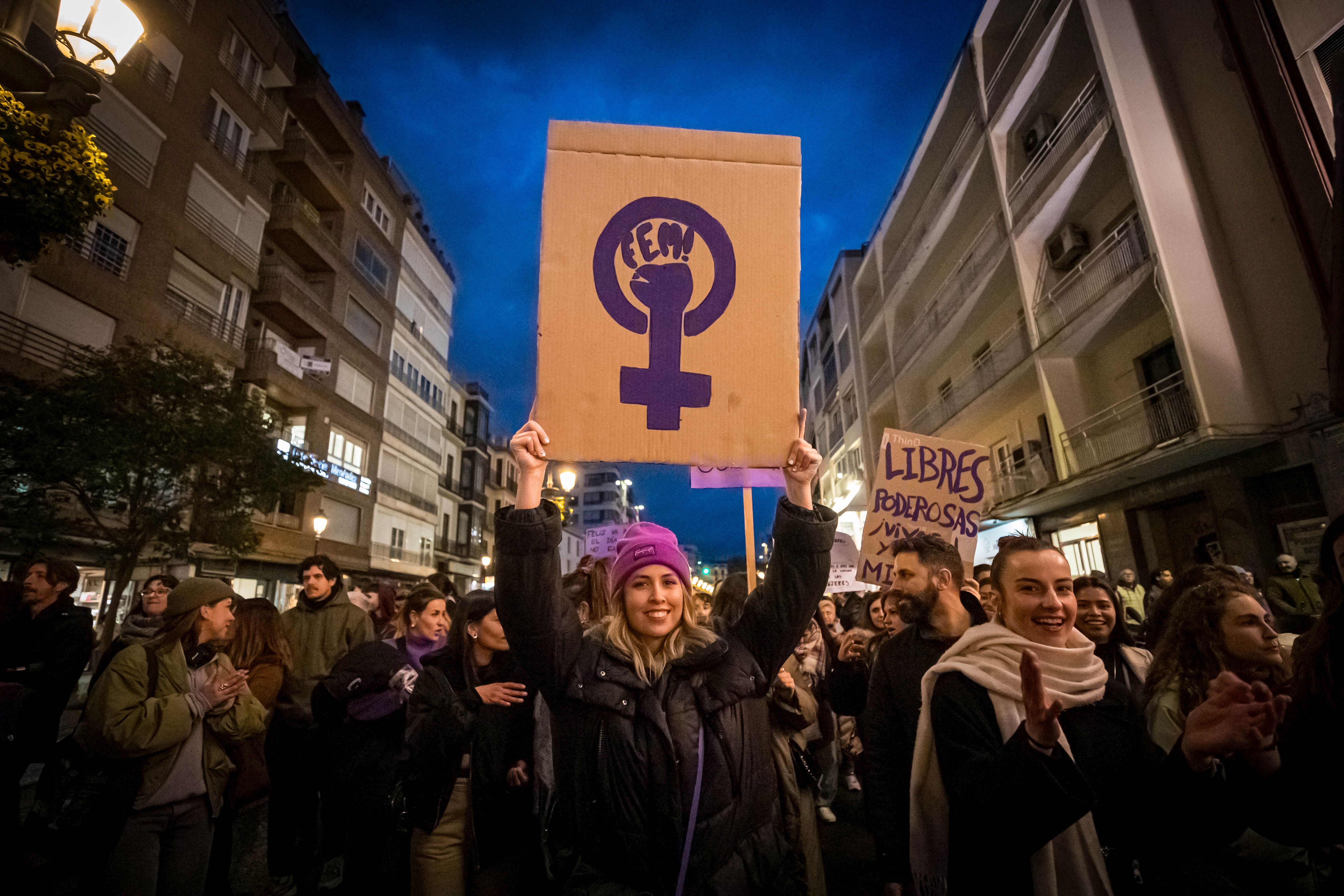 Momento de la manifestación por el centro de Granada.