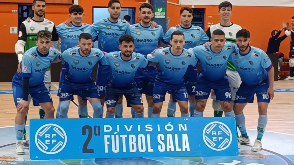 El equipo posa antes del encuentro ante el Burela