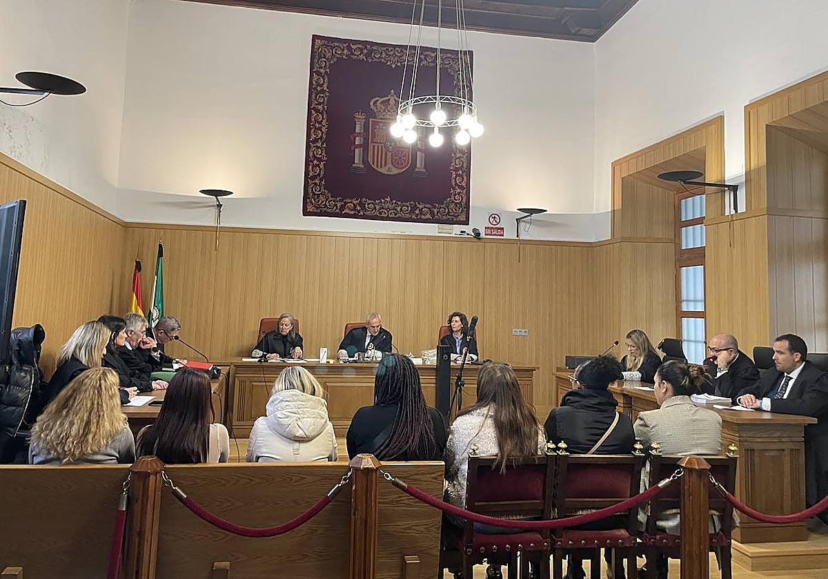 Lectura del acuerdo de conformidad que ha evitado la celebración del juicio.