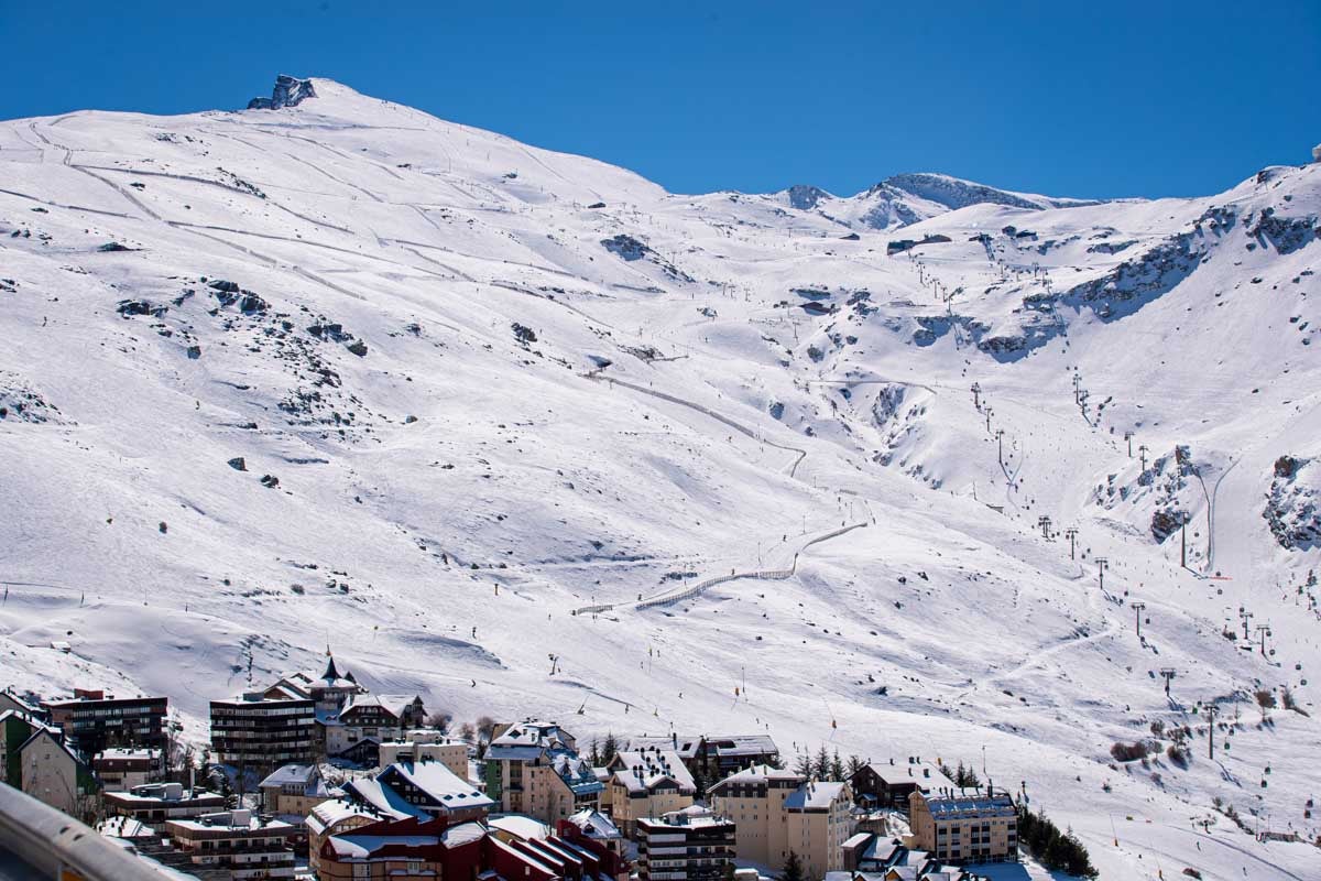 Las imágenes desde dentro de Sierra Nevada en su mejor temporada