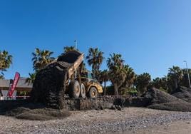 Trasvase de arena para regenerar Playa Granada.