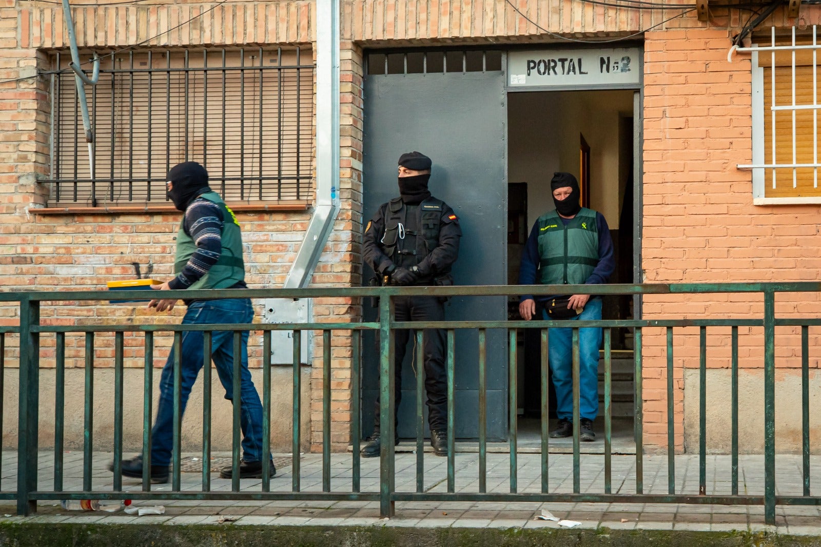 Las imágenes de la operación antidroga en la zona Norte de Granada