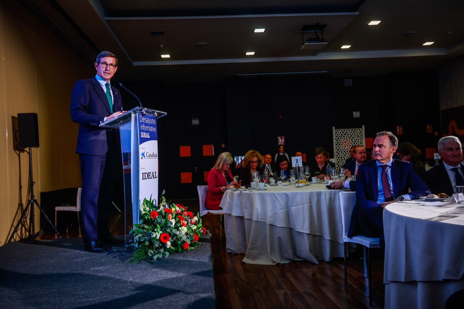 El desayuno IDEAL con el consejero Paradela, en imágenes