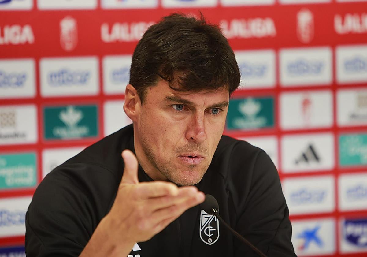 Alexander Medina, durante su comparecencia de prensa previa al partido contra el Mallorca.