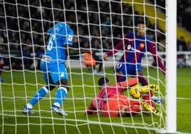 Luis Maximiano se lució en muchos partidos; ante el Barça hizo seis paradas en su área.