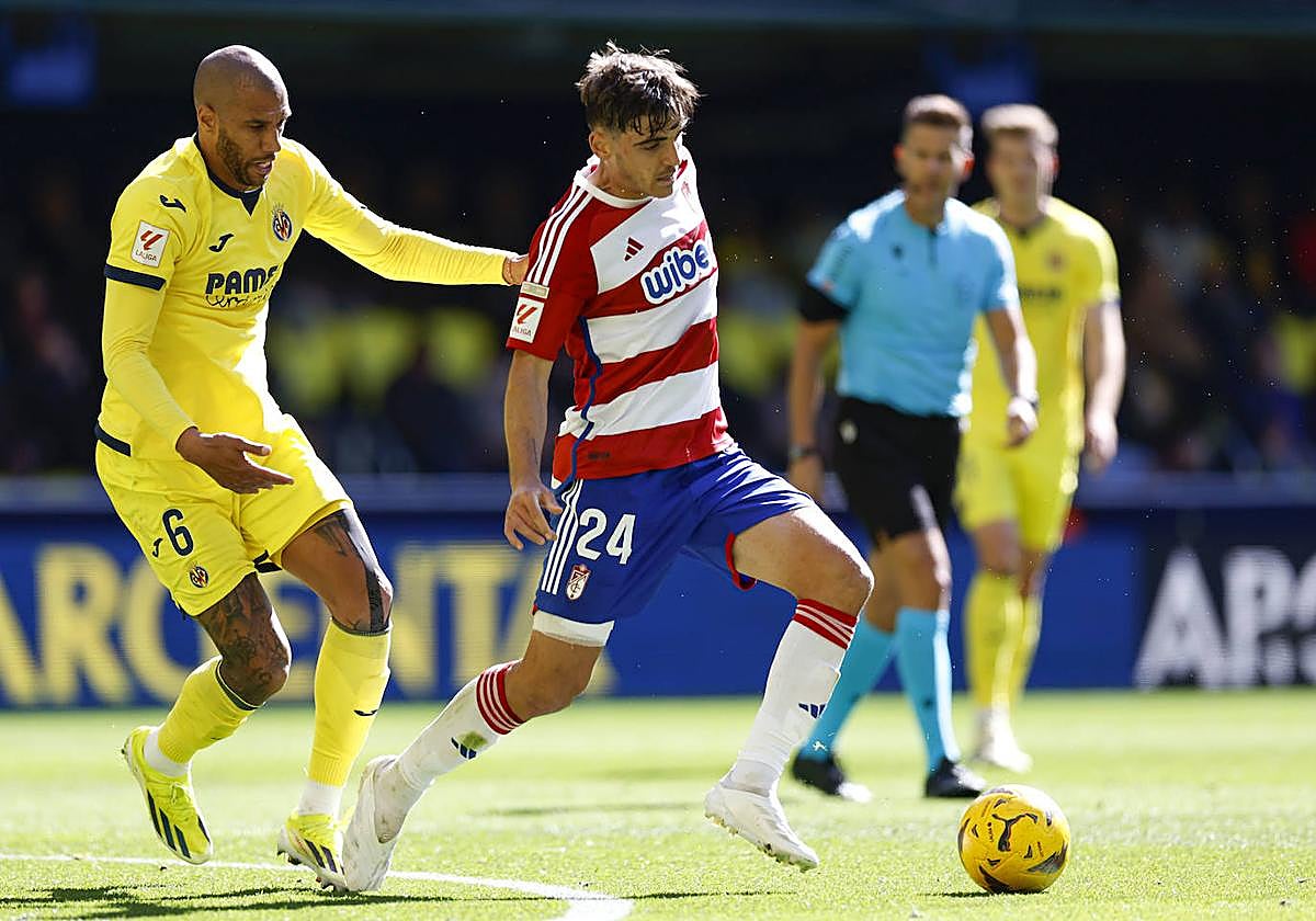 Gonzalo Villar, en el partido que el Granada perdió ante el Villarreal.