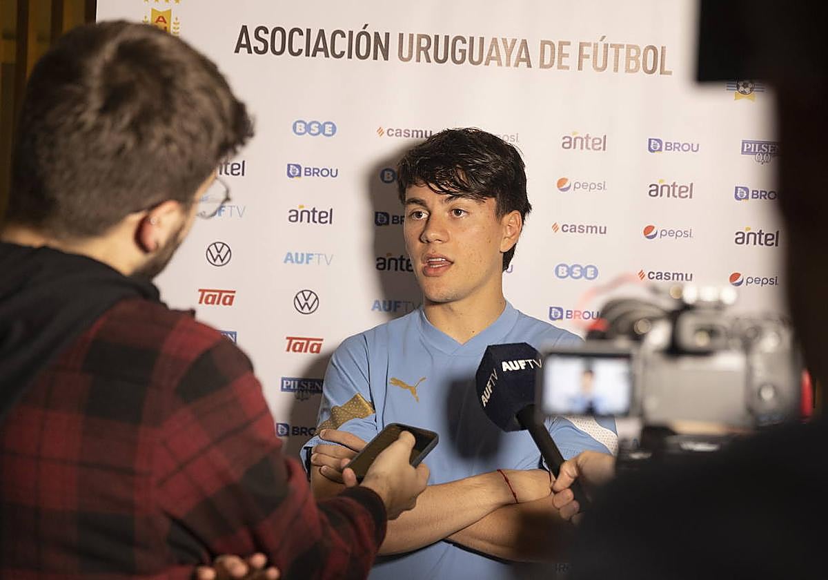 Pellistri, en una comparecencia ante la prensa con Uruguay.