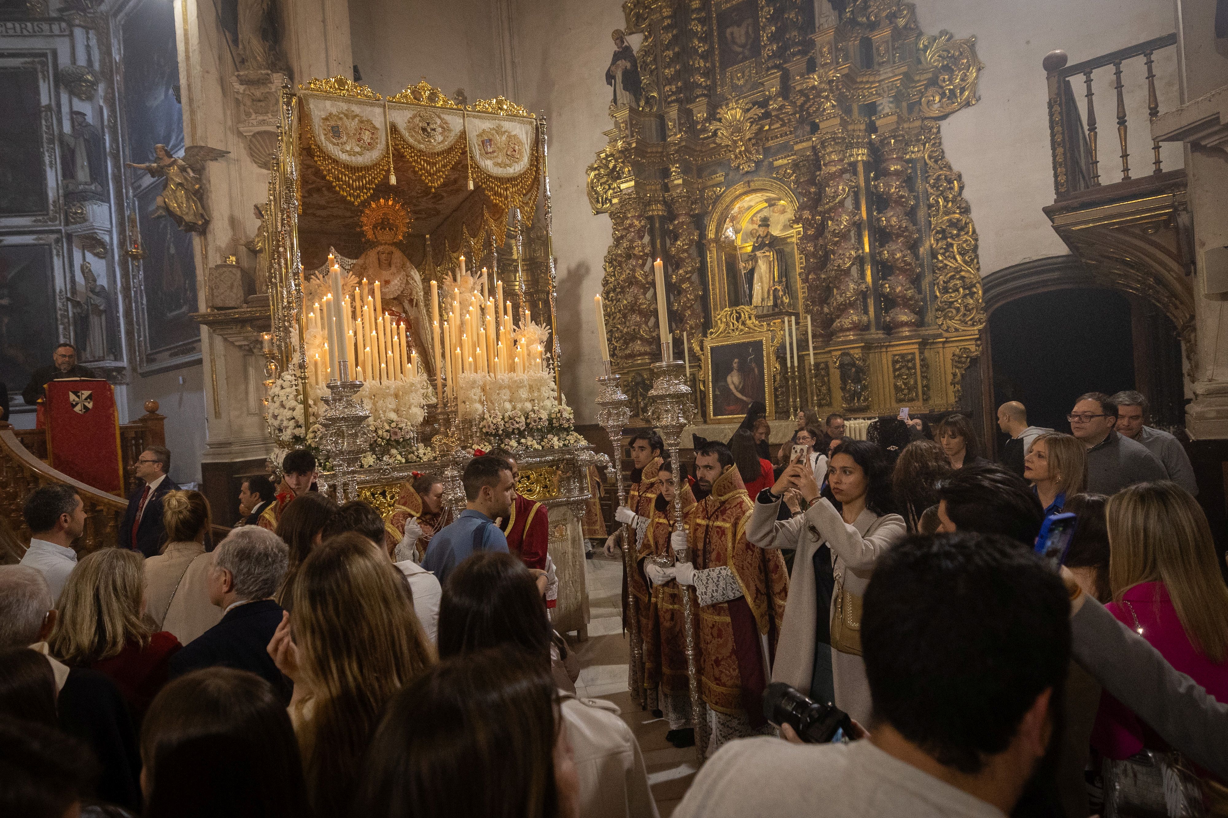 Las imágenes más íntimas y sorprendentes del Domingo de Ramos en Granada