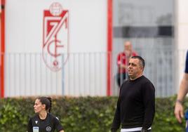 El entrenador del Recreativo, Germán Crespo, durante el partido.