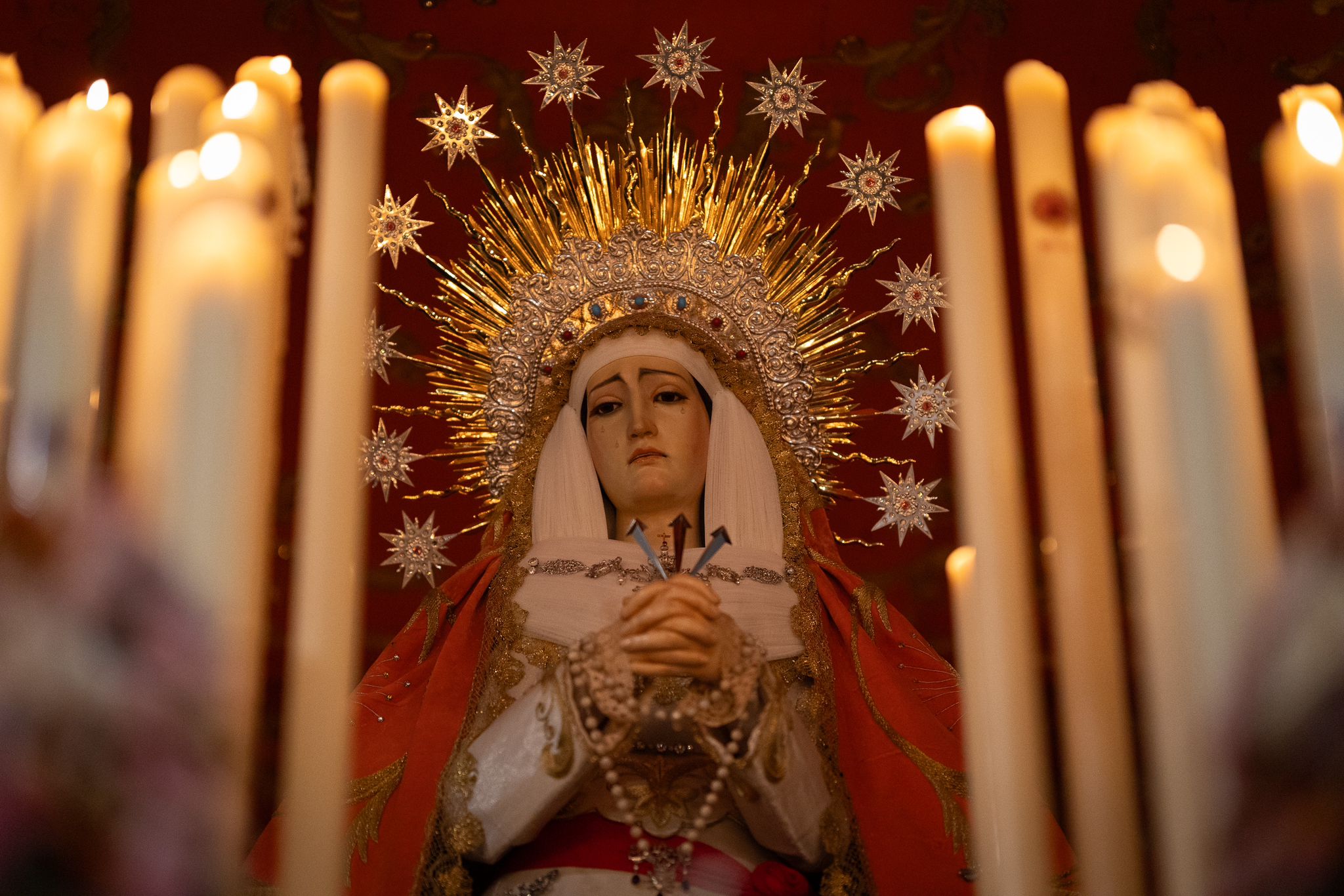 Las fotos de los momentos más íntimos y emotivos del Lunes Santo en Granada