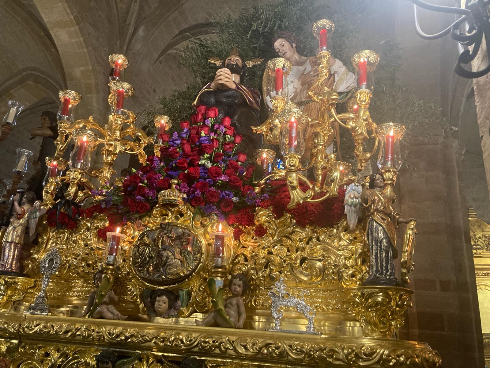 Misterio de Nuestro Padre Jesús en la Oración en el Huerto, este lunes en el interior de su templo.