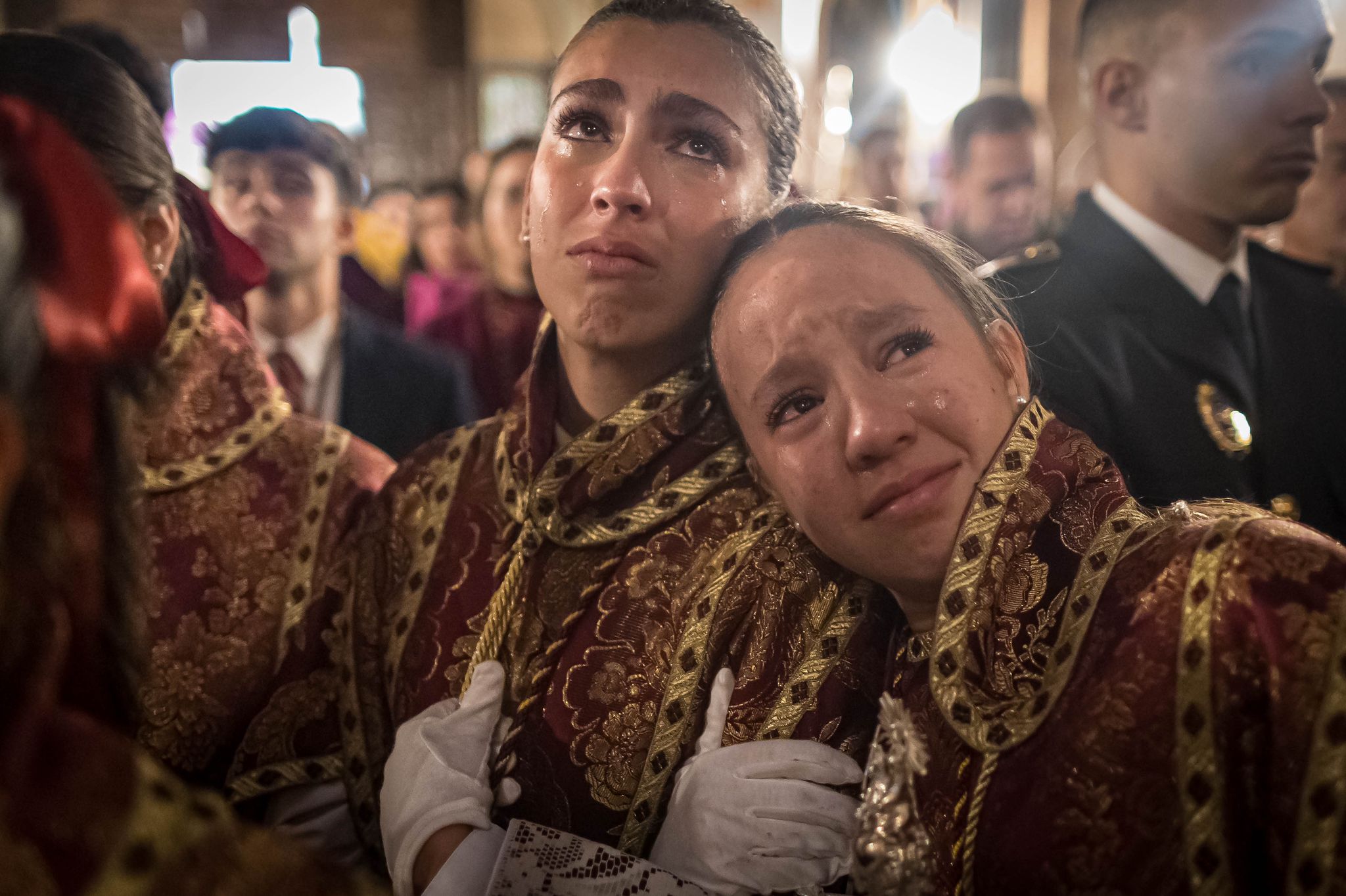 Las fotos de los momentos más íntimos y emotivos del Lunes Santo en Granada