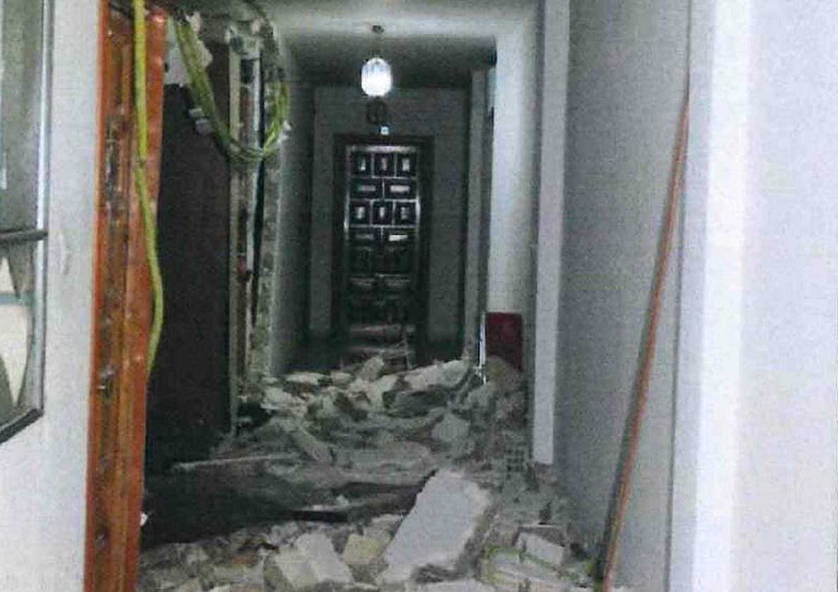 Estado en el que quedó el piso tras la deflagración.