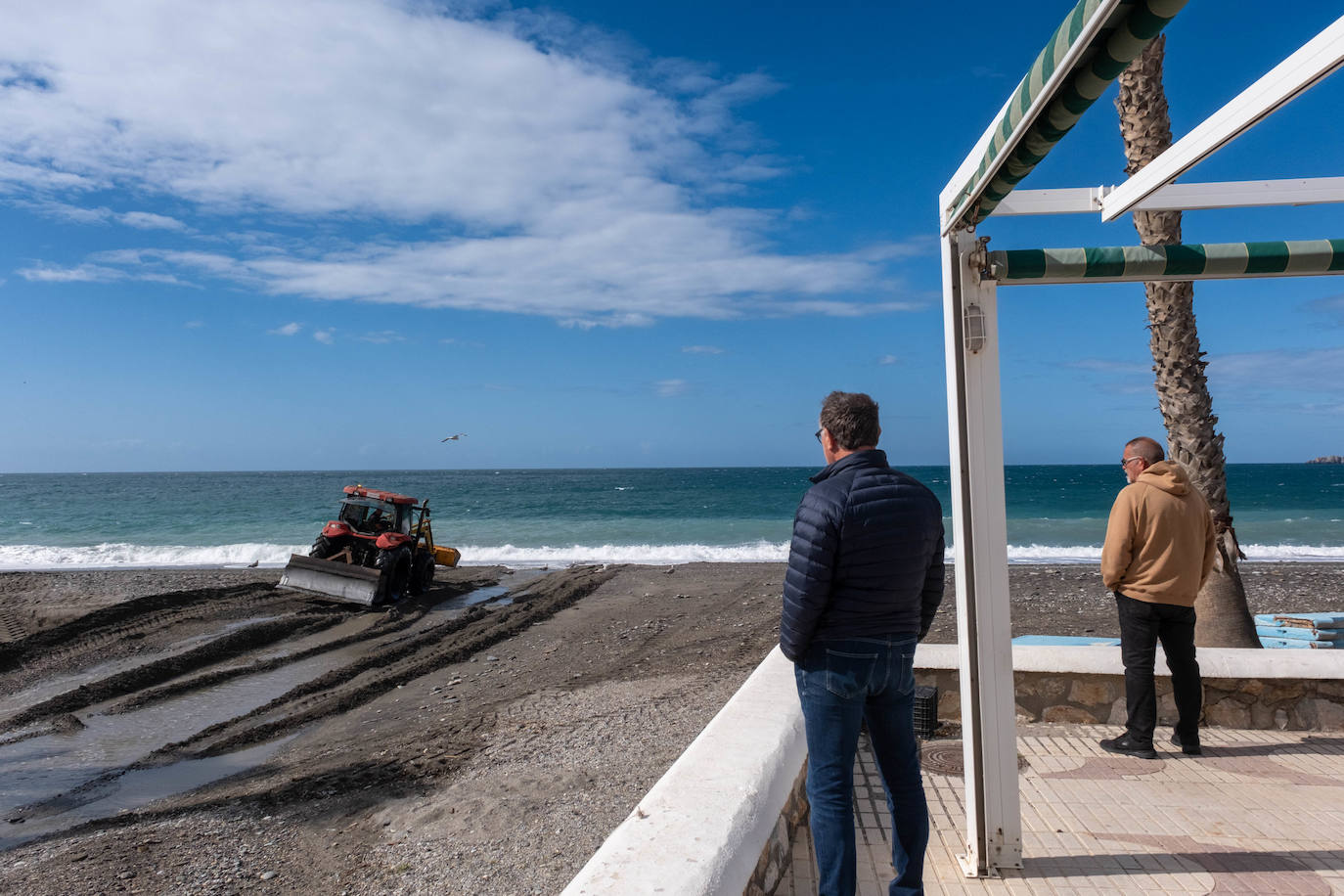 Imagen secundaria 1 - Los chiringuitos pierden un 80% de facturación en la «peor» Semana Santa desde la pandemia