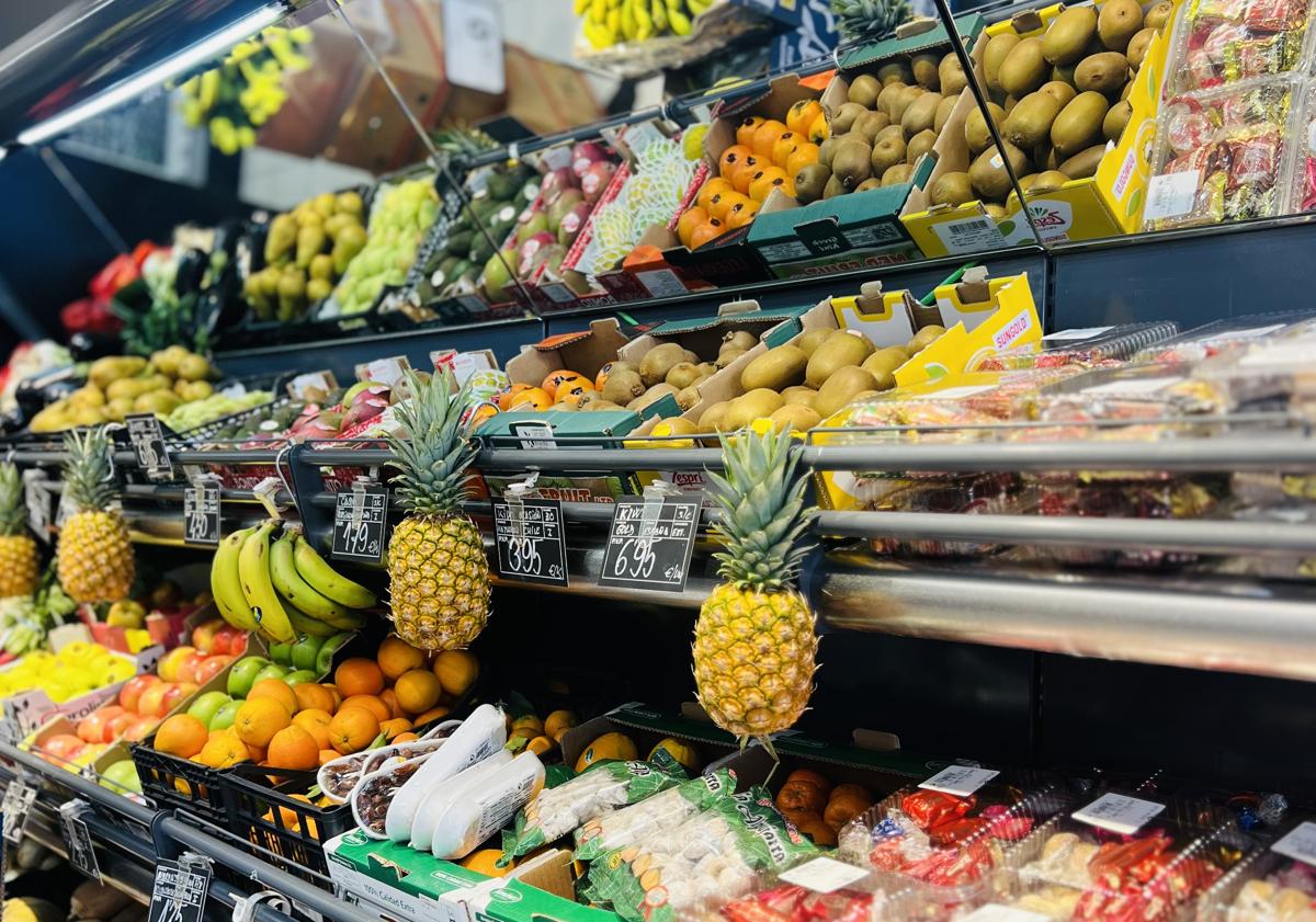 Imagen principal - Los cuatro nuevos supermercados que llegan a Granada