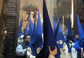 Comienzo de la procesión del Prendimiento desde la Catedral de Almería.