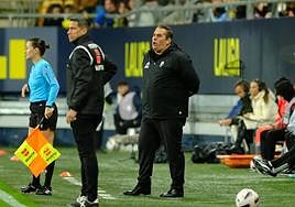 Sandoval, en el área técnica.