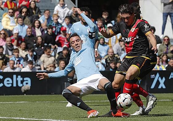 Una acción del Celta - Rayo que acabó con 0-0.