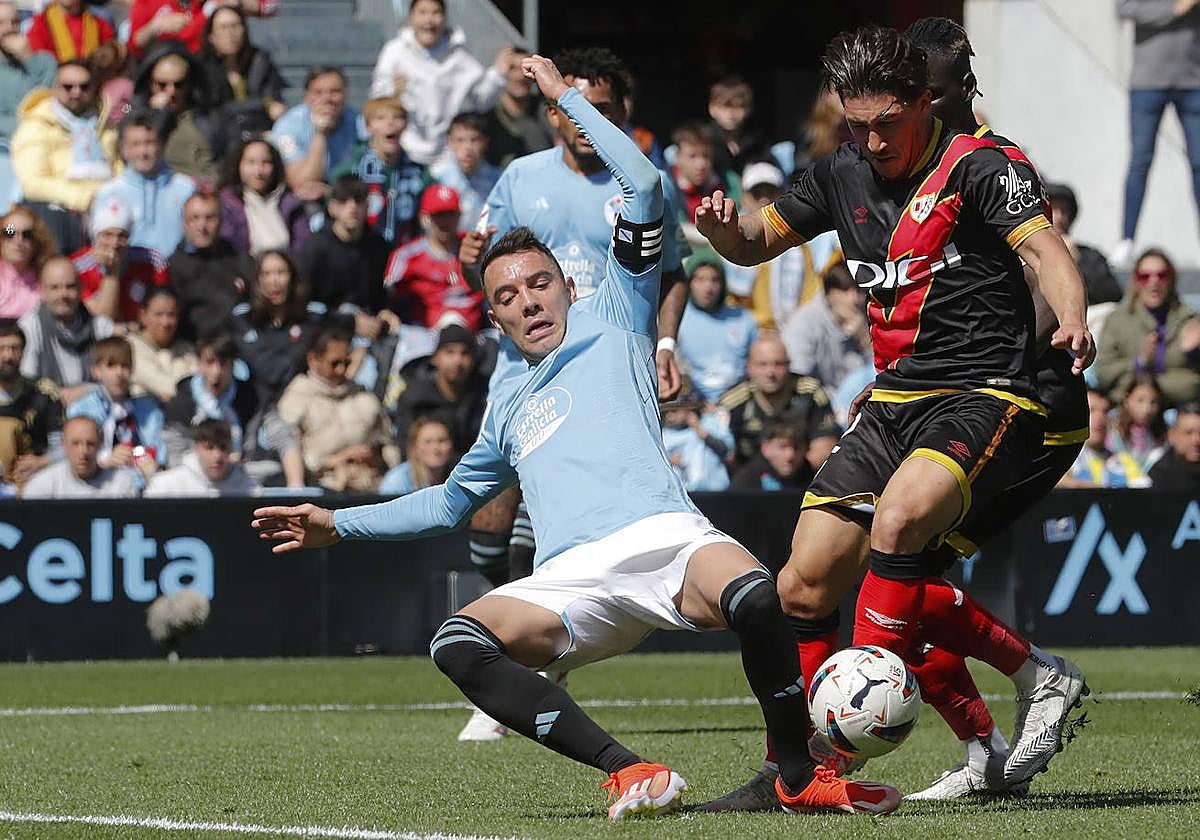 Una acción del Celta - Rayo que acabó con 0-0.