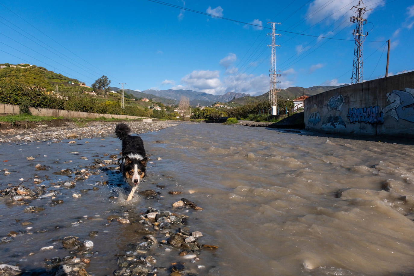 Imagen antes - Misma zona de Río Verde con una semana de diferencia.