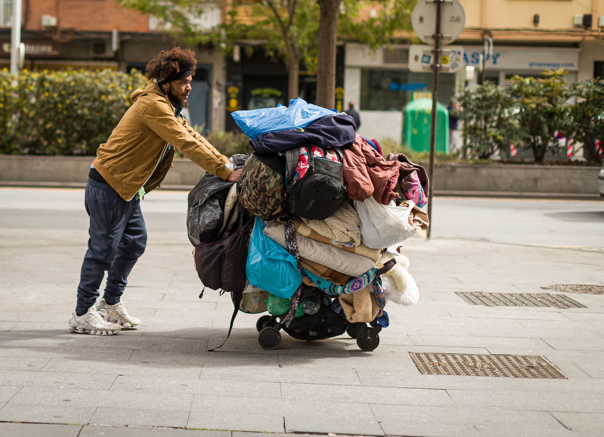 Las imágenes del desalojo de personas sin hogar en la zona de Arabial