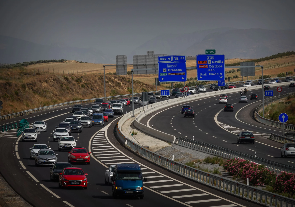 Los conductores de Granada son los que más pagan de Andalucía por el Impuesto de Circulación.