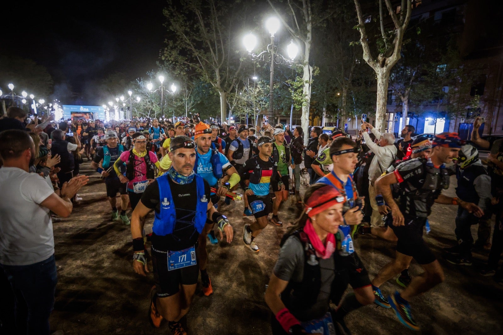 La salida de la Ultra de Sierra Nevada, en imágenes