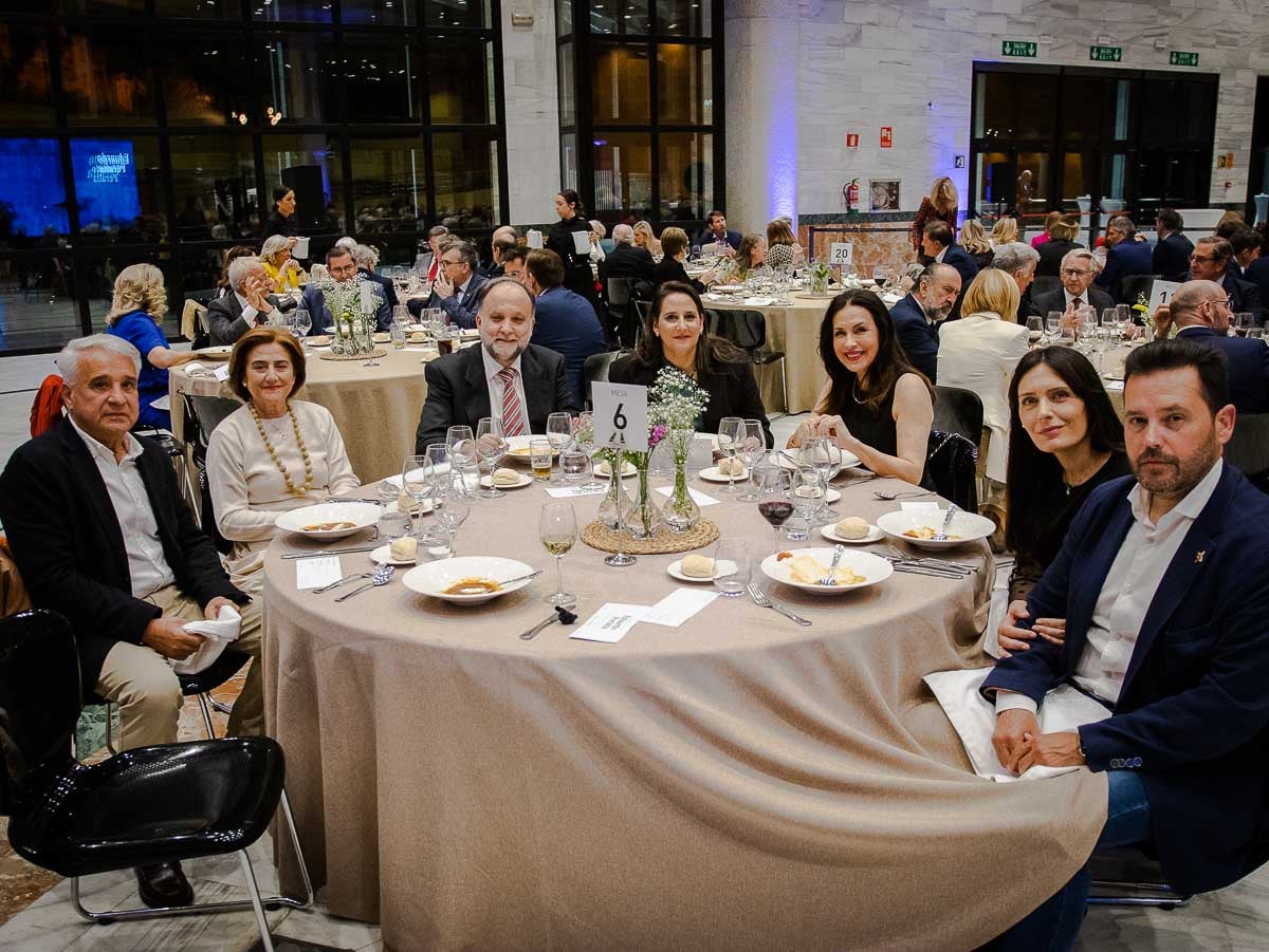 Las mejores imágenes de la cena homenaje a Eduardo Peralta