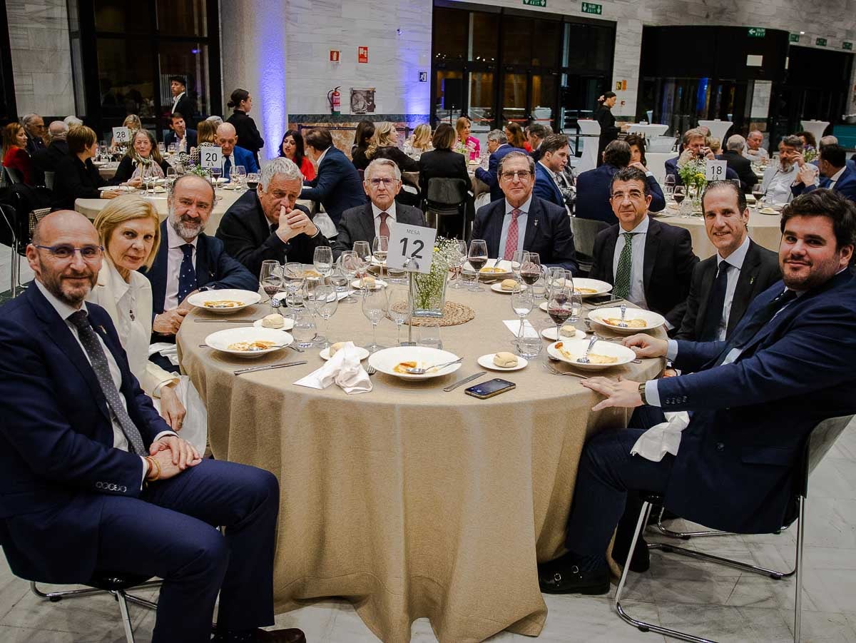 Las mejores imágenes de la cena homenaje a Eduardo Peralta