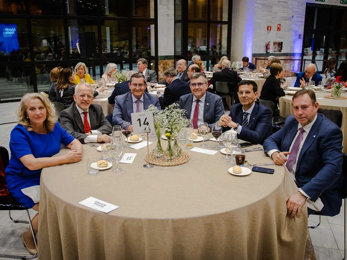 Las mejores imágenes de la cena homenaje a Eduardo Peralta