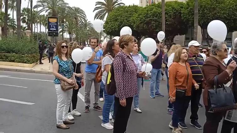 Así ha sido la manifestación por la Sanidad pública en Almería
