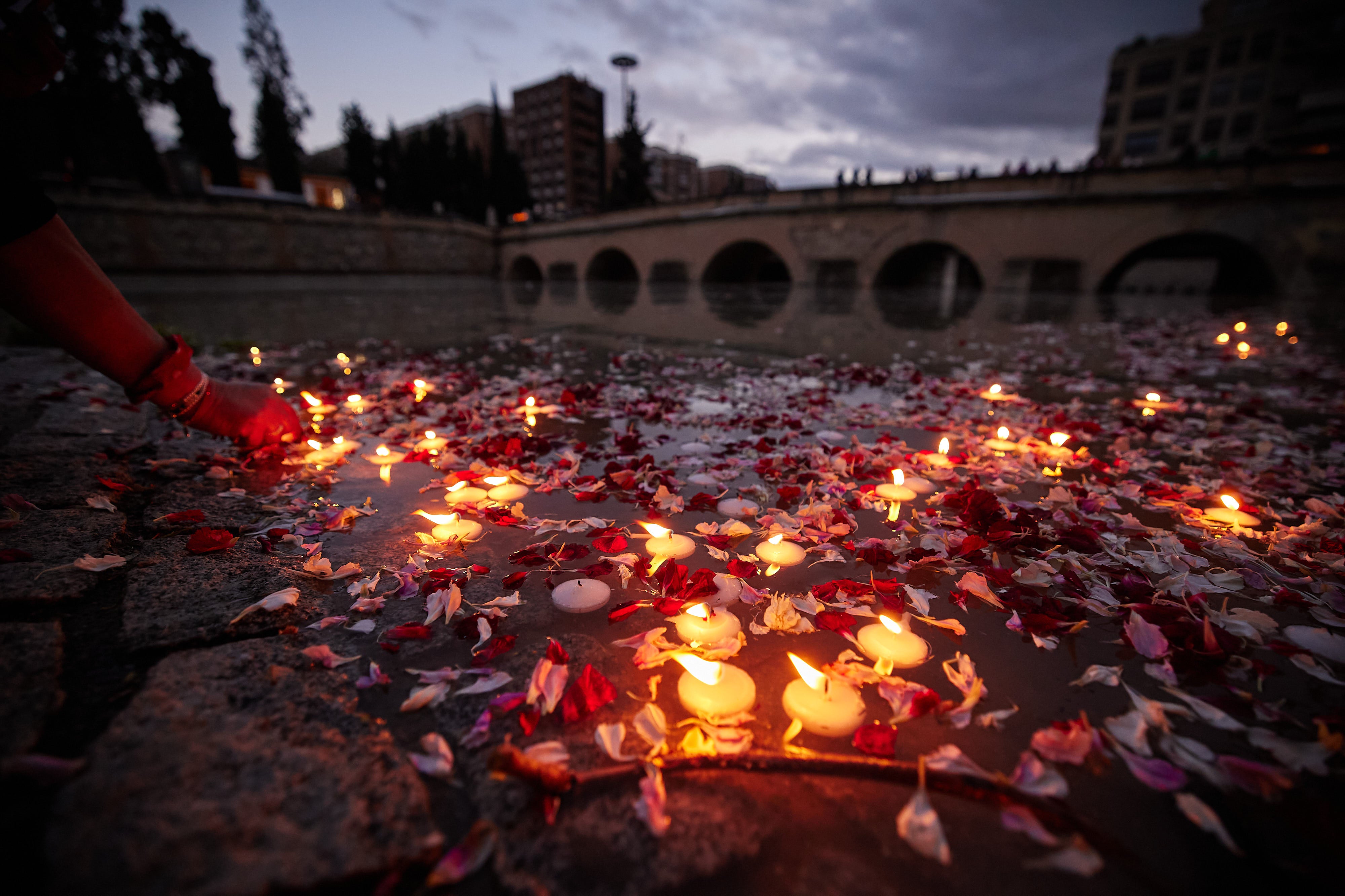 Las imágenes de la celebración del Día del Pueblo Gitano en Granada