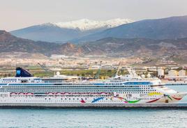 Motril arranca temporada de cruceros con un buque con 17 restaurantes y 3.000 viajeros