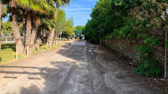 Lavado de cara a la zona de aparcamiento de Playa Granada