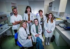 El equipo de la Unidad de Farmacogenética del Hospital Virgen de las Nieves de Granada.