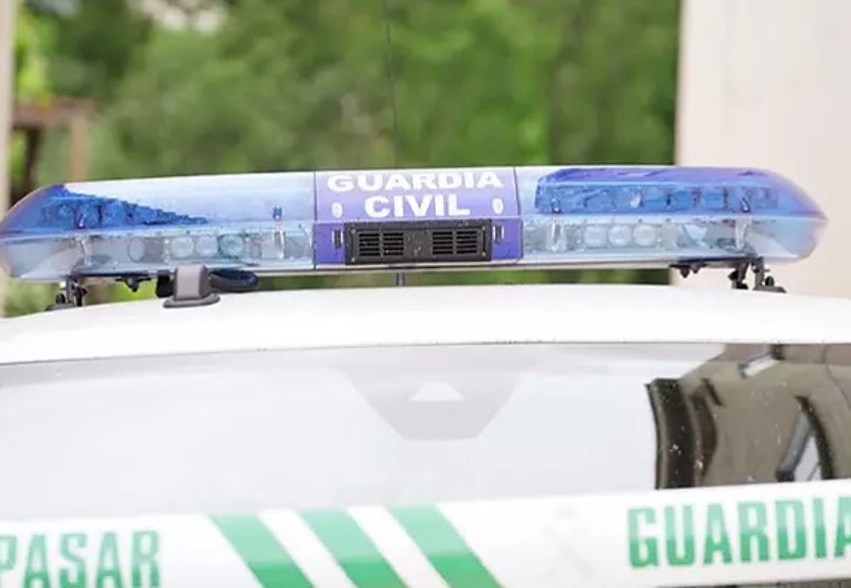 El accidente laboral se ha producido en las instalaciones de una factoría situada en el paraje Camino de la Colada.