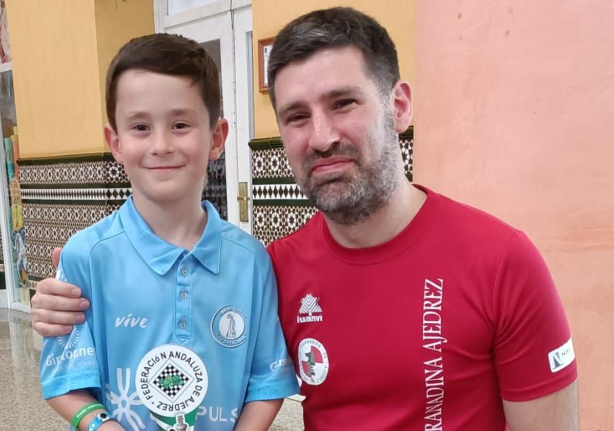 Damián López Rebelles, junto a su entrenador Francisco Jiménez Melguizo.