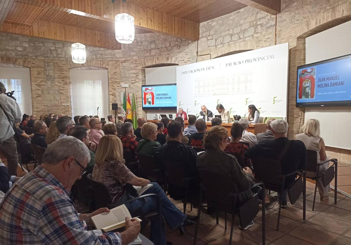 Presentación de 'Duelo de ausentes', de Raúl Beltrán.