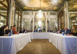 Reunión de los patronos en el Palacio de los Córdova.